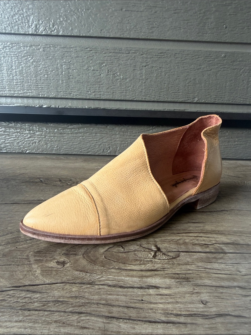 Free People Women's Slip-On Flats in Light Yellow size 41 - Picture 3 of 9